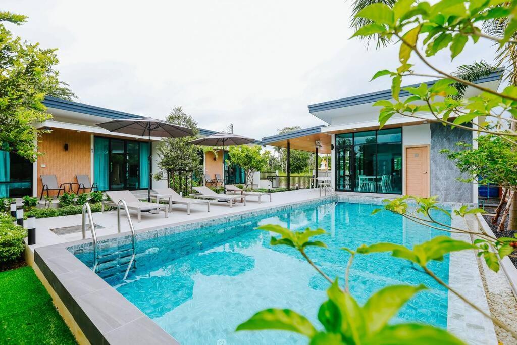 Cheeva Pool Villa Khao Lak Zewnętrze zdjęcie